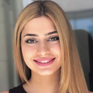 Meet your Posher, Mariana